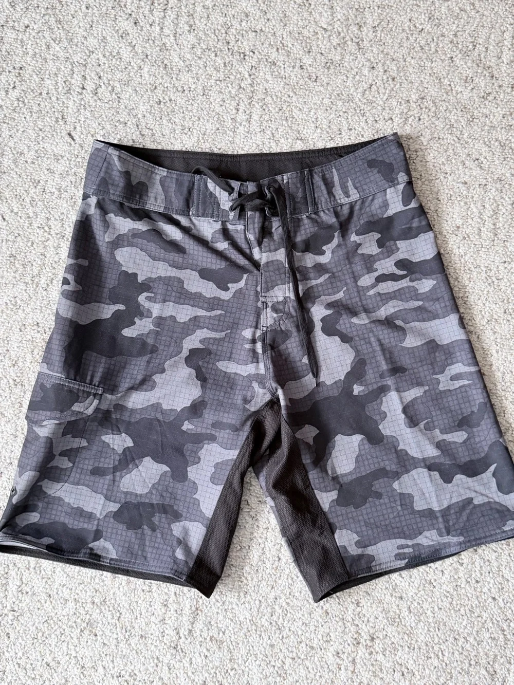 burnside | Mens Gray Camouflage Board Shorts | Size 32
